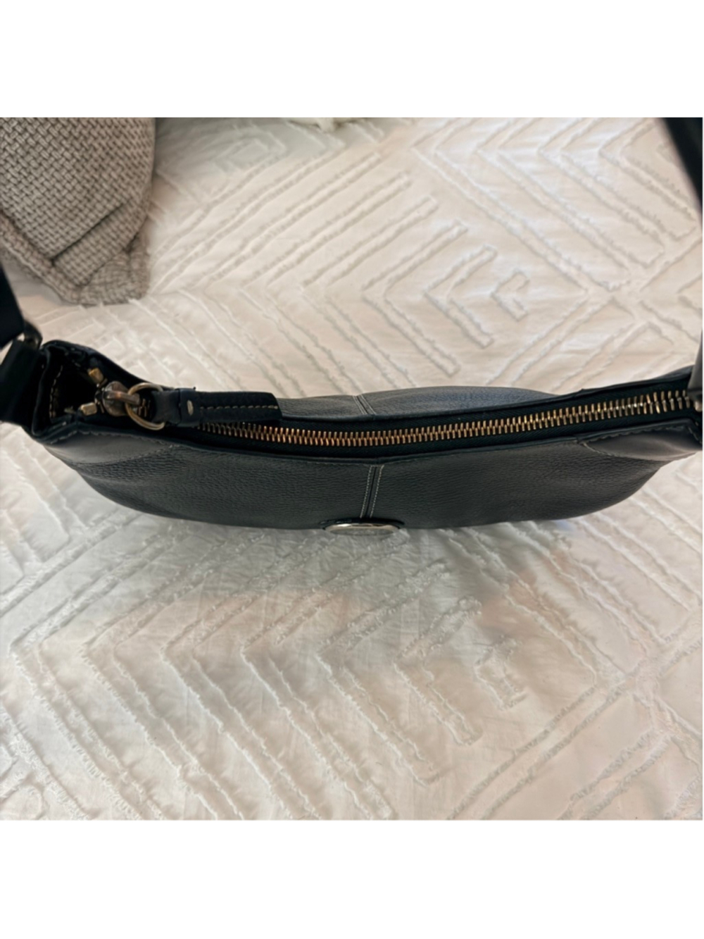 Dooney & Bourke Black Pebbled Leather Shoulder Bag Hobo Zip Top Small - Picture 12 of 16